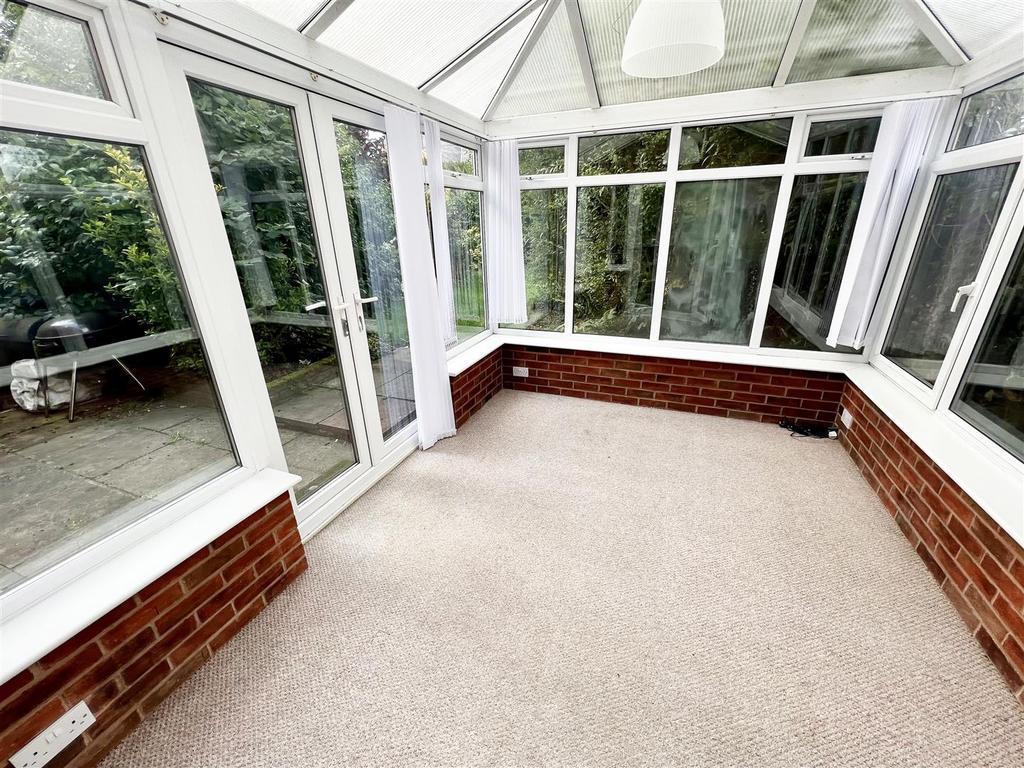 Hampton Lane, CatherineDeBarnes, Solihull 3 bed terraced house £349,950