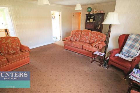16 Bootham Park, Daisy Hill, Bradford, BD9 6EG