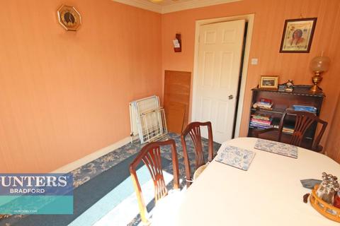 16 Bootham Park, Daisy Hill, Bradford, BD9 6EG