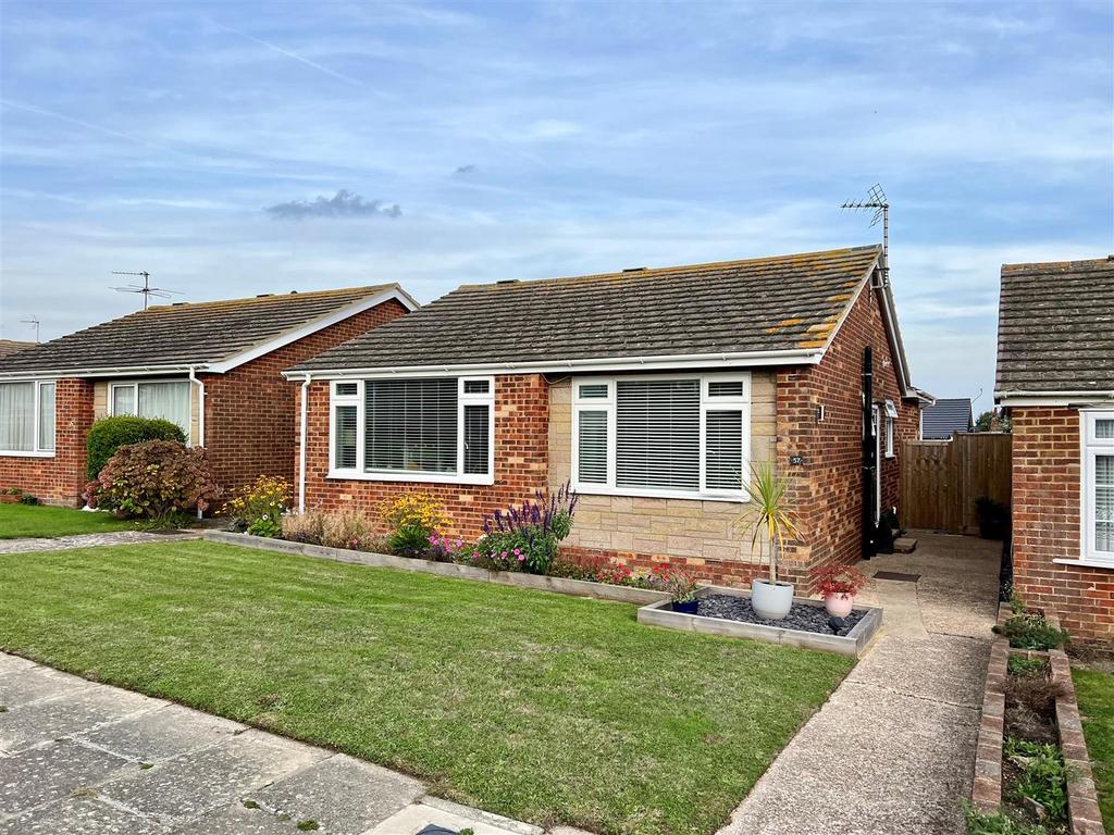 St. Johns Drive, Westham, Pevensey 2 bed detached bungalow £390,000