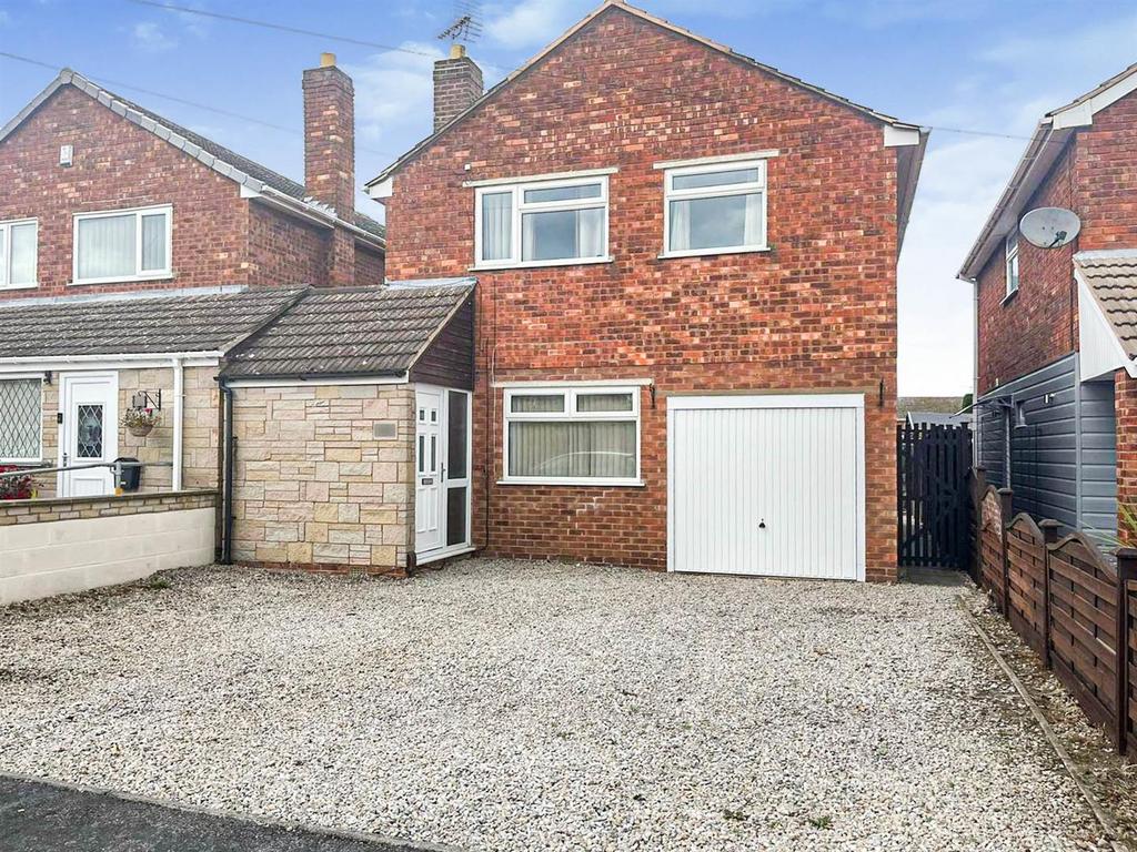 Red Hall Drive, Barwell 3 bed detached house £925 pcm (£213 pw)