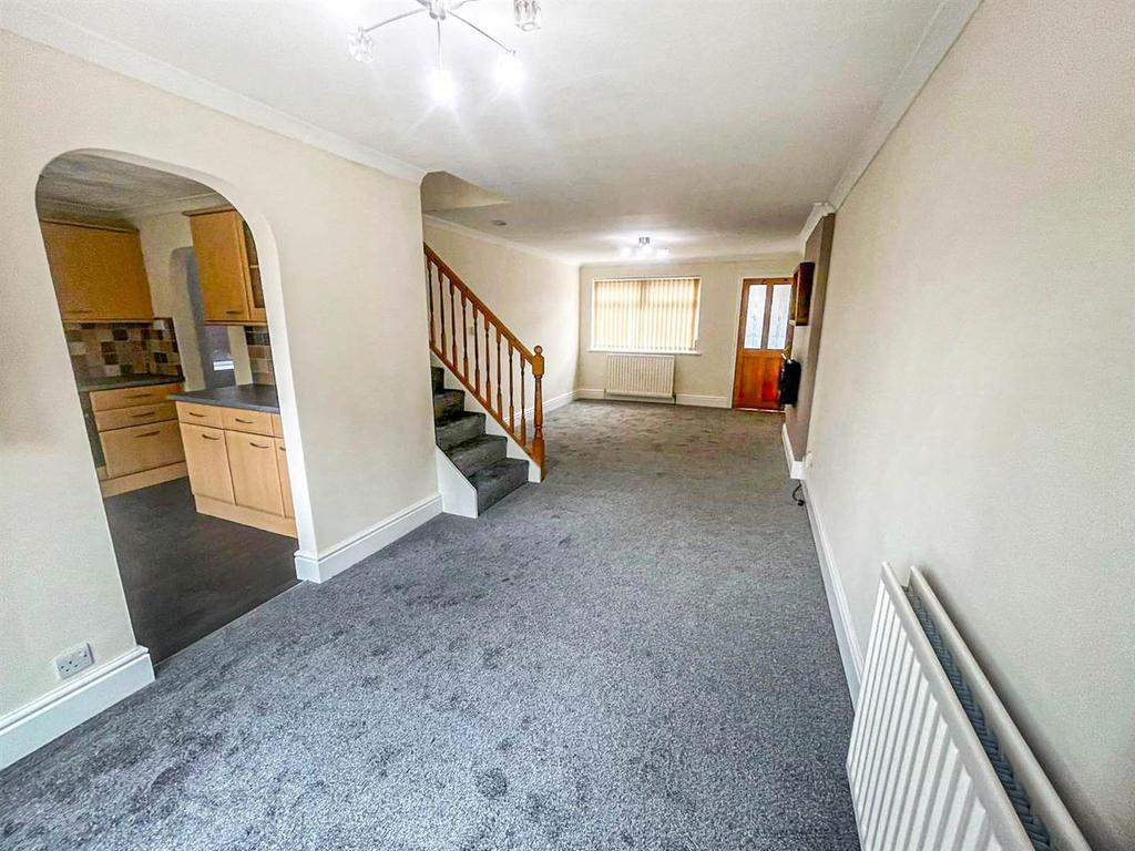 Red Hall Drive, Barwell 3 bed detached house £925 pcm (£213 pw)