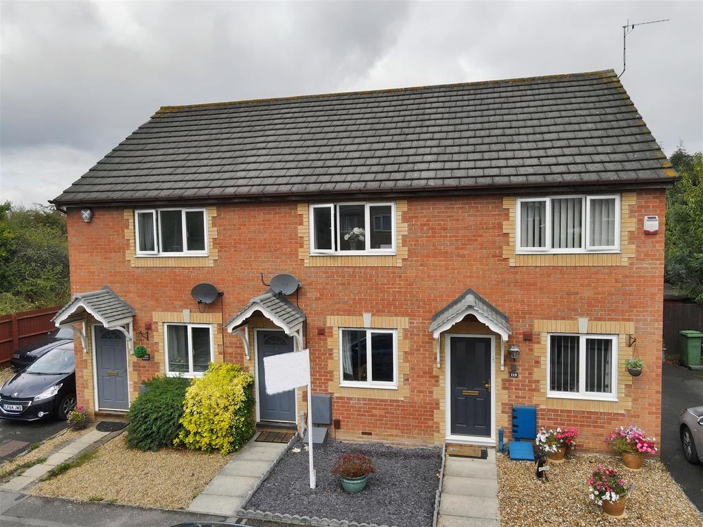 Sorell Drive, Newport Pagnell 2 bed terraced house £280,000