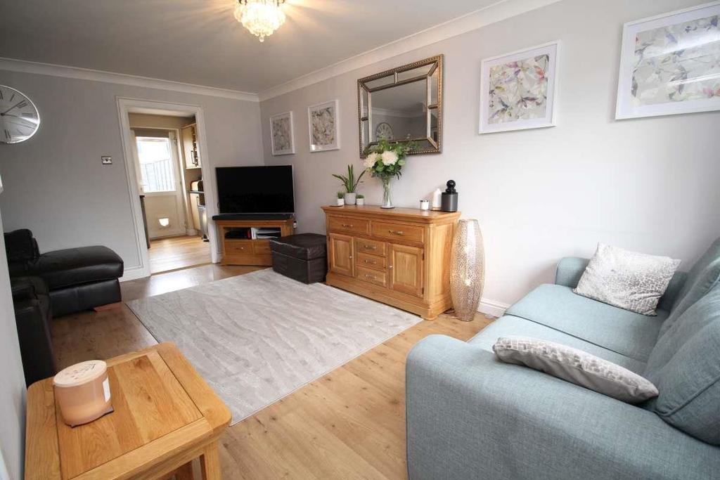 Sorell Drive, Newport Pagnell 2 bed terraced house £280,000
