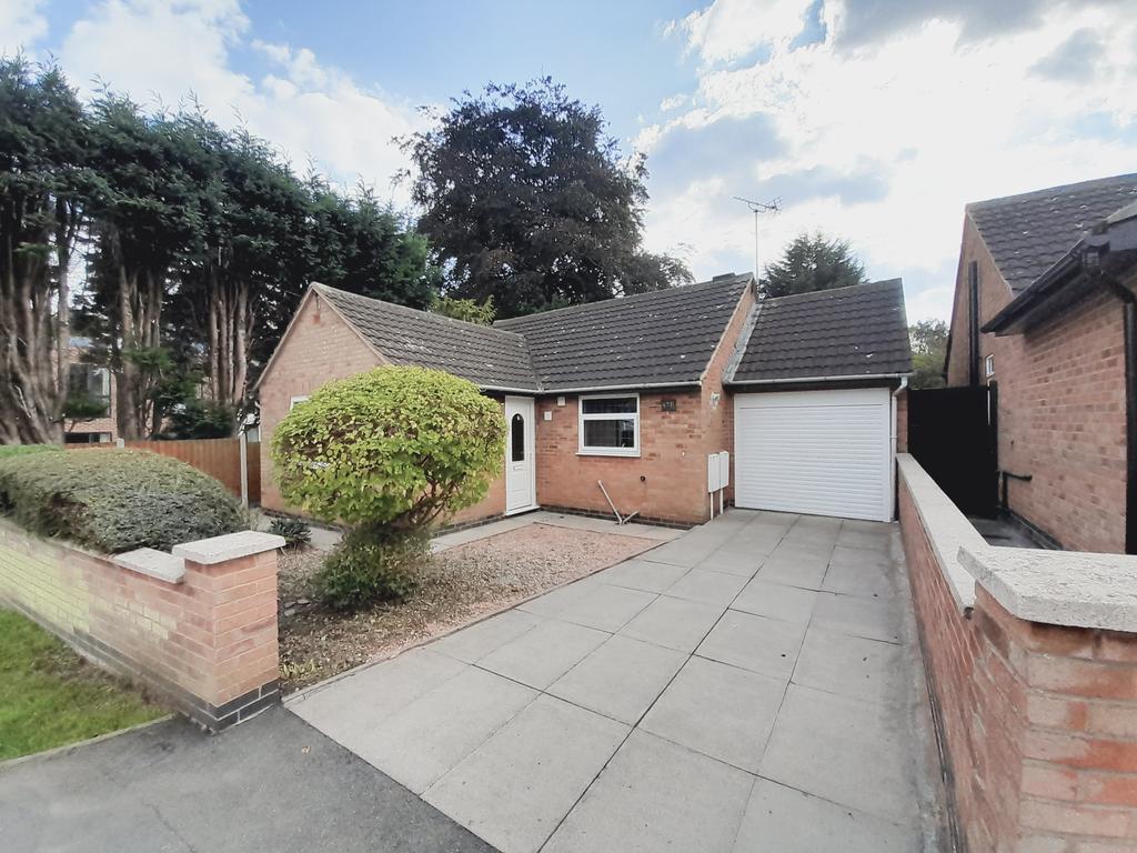 Queens Drive, Enderby, Leicestershire, LE19 2 bed detached bungalow for