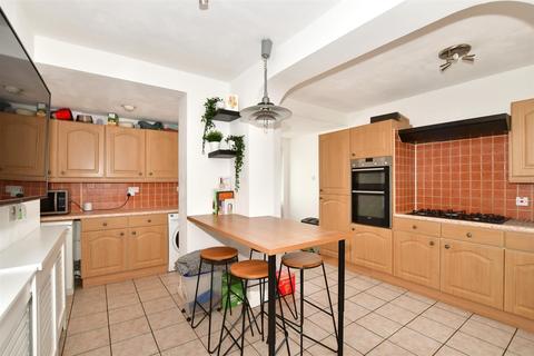 424 Erith Road, Northumberland Heath, Erith, DA8 3NJ