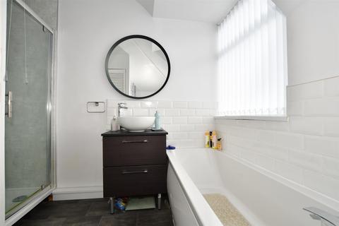 424 Erith Road, Northumberland Heath, Erith, DA8 3NJ