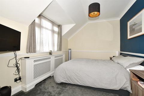 424 Erith Road, Northumberland Heath, Erith, DA8 3NJ