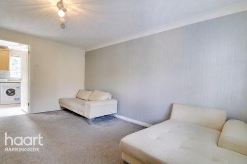 37 Karina Close, Chigwell, IG7 4EN