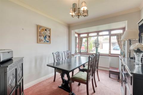 3 bedroom detached house for sale - Hill Rise View, Lickey End, Bromsgrove, B60 1GA