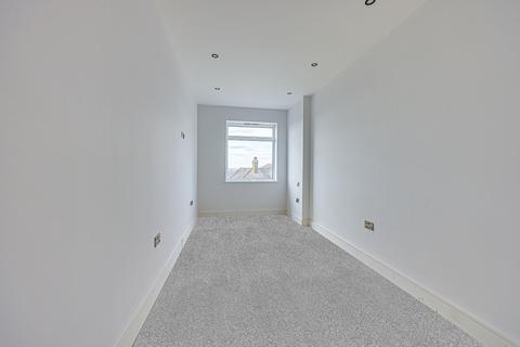 2 bedroom apartment for sale, Beech Road, Benfleet, SS7