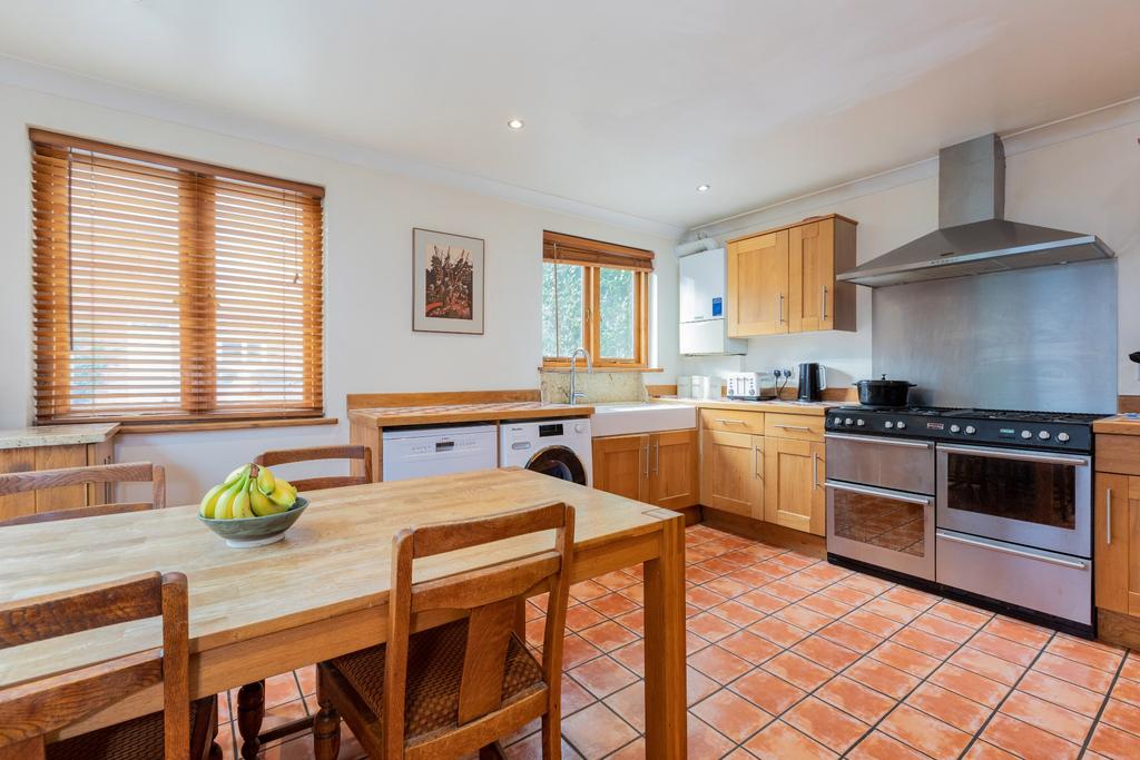 Bakers Lane, Pinkneys Green 3 bed detached house for sale £800,000