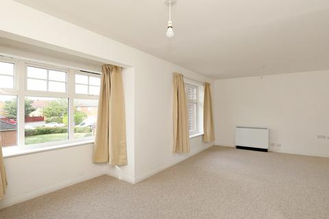 14 Chamberlain Gardens, Hounslow, TW3 4NF