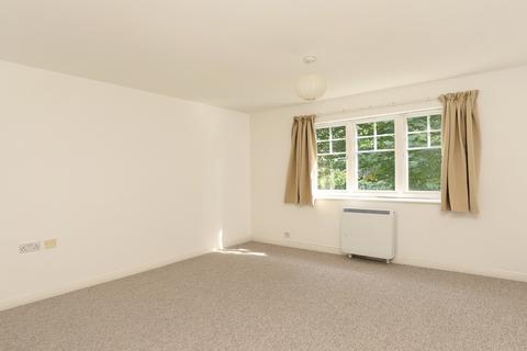 14 Chamberlain Gardens, Hounslow, TW3 4NF