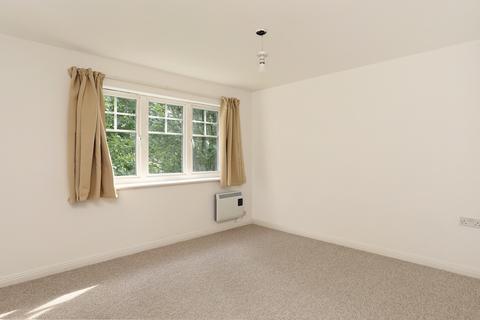 14 Chamberlain Gardens, Hounslow, TW3 4NF