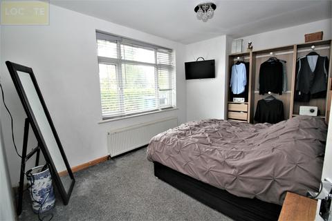 3 bedroom bungalow for sale, Snowden Avenue, Flixton