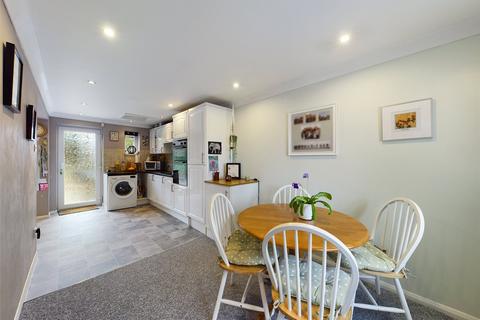 17 Apple Tree Close, Abbeymead, Gloucester, GL4 5BZ