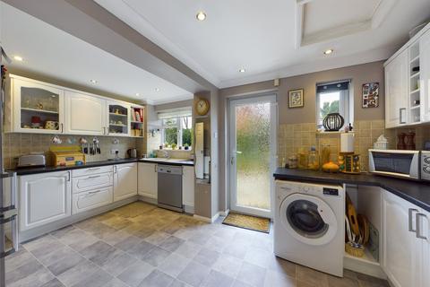 17 Apple Tree Close, Abbeymead, Gloucester, GL4 5BZ