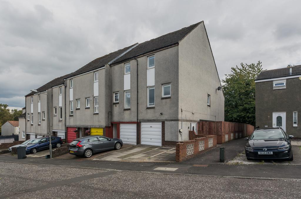 186 Mains Drive, Erskine, PA8 7JN 3 bed end of terrace house £140,000