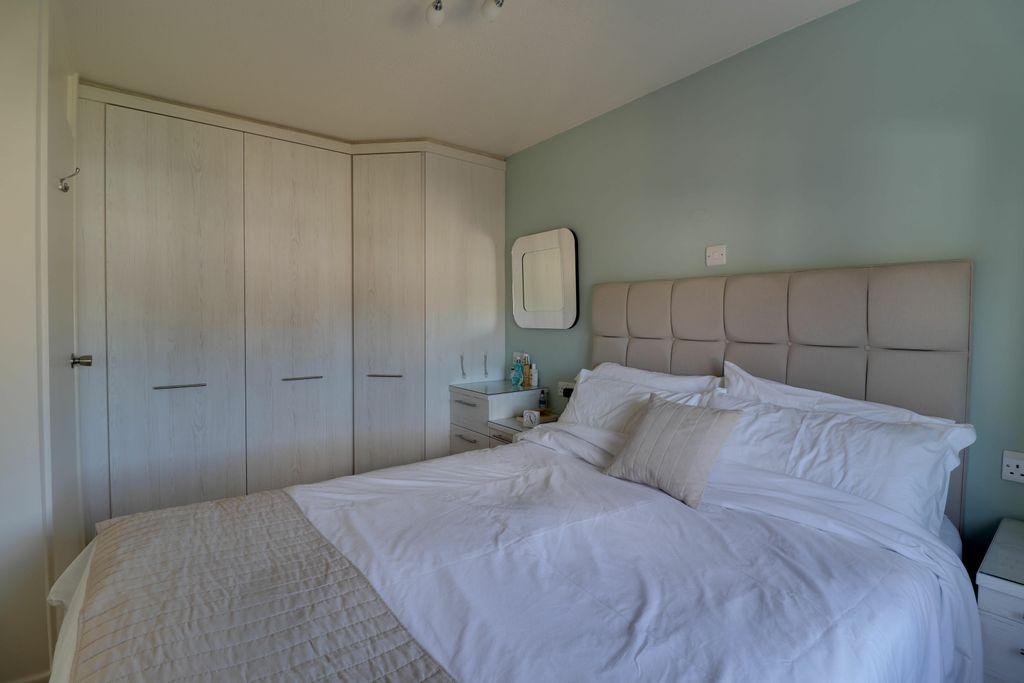 Bedroom 1 (Double)