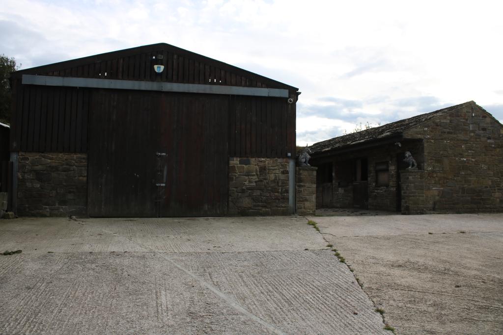 Barn &amp; Stables