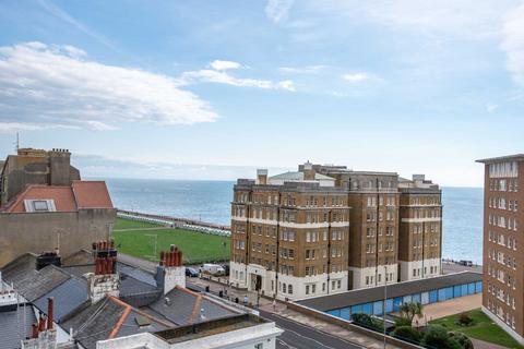 2 bedroom flat to rent, Albany Towers, St Catherine`s Terrace, Hove