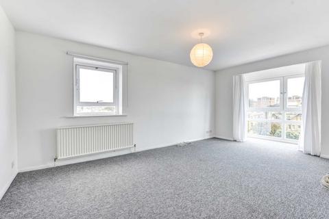 2 bedroom flat to rent, Albany Towers, St Catherine`s Terrace, Hove