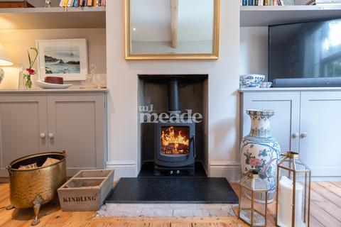 1 Groveside Road, London, E4 6JD