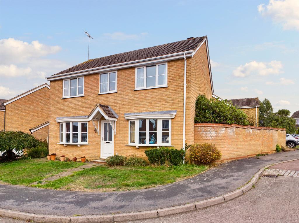 Bramble Road, Towcester, NN12 4 bed detached house for sale £400,000