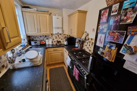 2 bedroom maisonette to rent, Grove Road, Luton, Bedfordshire