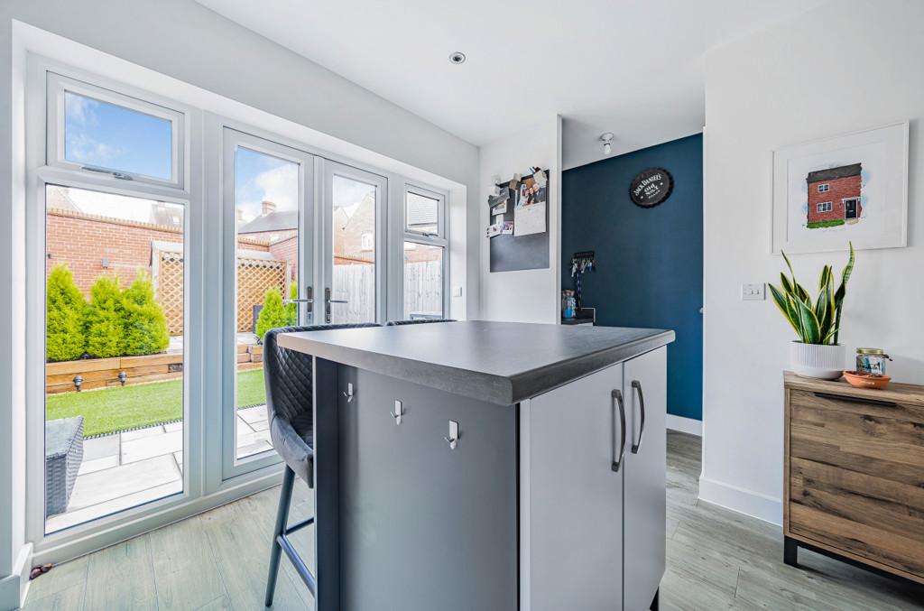 Kitchen/Dining