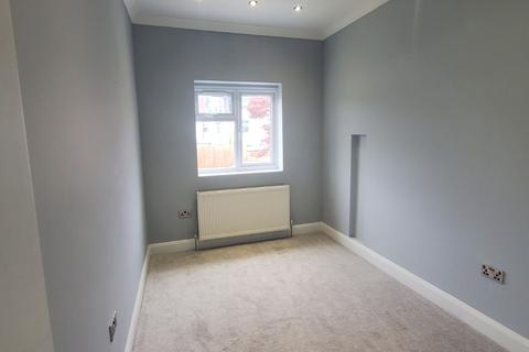 2 bedroom flat for sale - Enmore Road, SE25