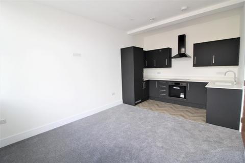 2 bedroom flat to rent, Second Floor Flat, South Street