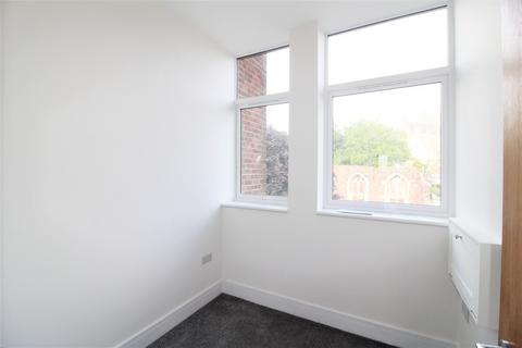 2 bedroom flat to rent, Second Floor Flat, South Street