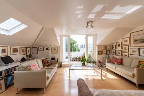 3 bedroom apartment for sale - Belsize Avenue, London