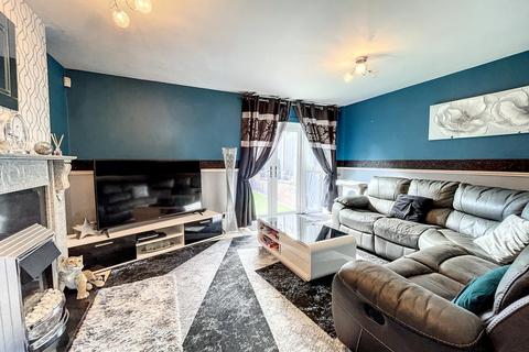 17 Douglas Grove, Darwen, BB3 0JQ