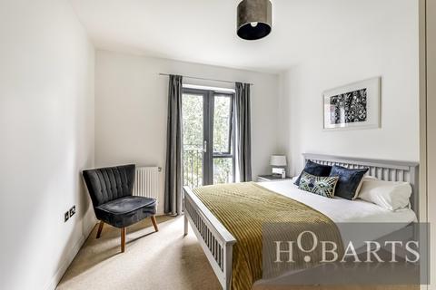 41 Leverton Close, London, N22 7BT