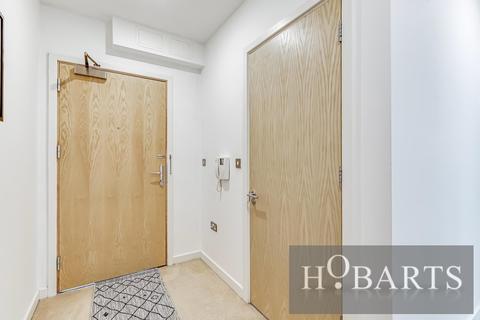 41 Leverton Close, London, N22 7BT
