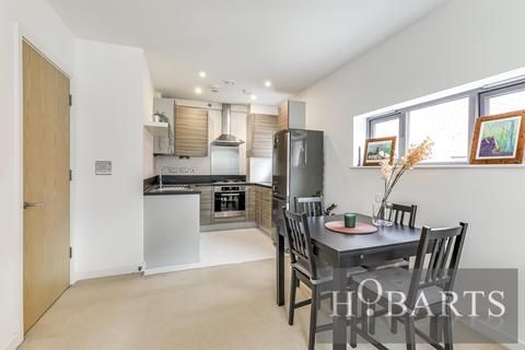 41 Leverton Close, London, N22 7BT