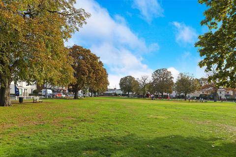 Flat 2, 58 - 62 The Green, Twickenham, TW2 5AB