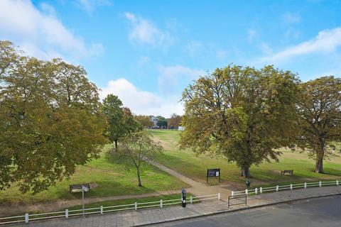 Flat 2, 58 - 62 The Green, Twickenham, TW2 5AB