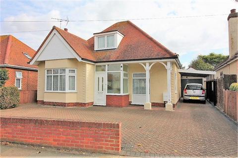 3 bedroom detached house for sale - York Road, Holland on Sea, Clacton on Sea