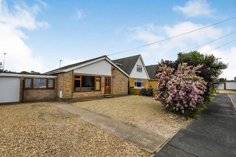 3 bedroom bungalow for sale - Chaucer Close, Leverington, Wisbech, Cambs, PE13 5AZ
