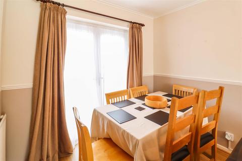 224 Halling Hill, Harlow, CM20 3JS