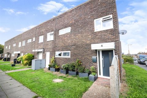 59 Shawbridge, Harlow, CM19 4NL