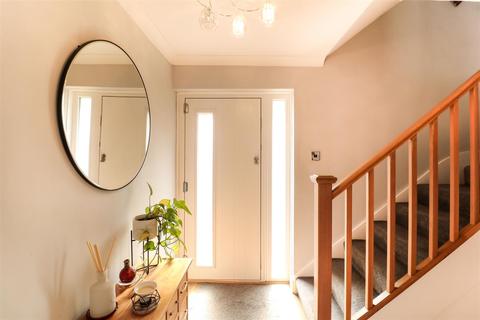 59 Shawbridge, Harlow, CM19 4NL