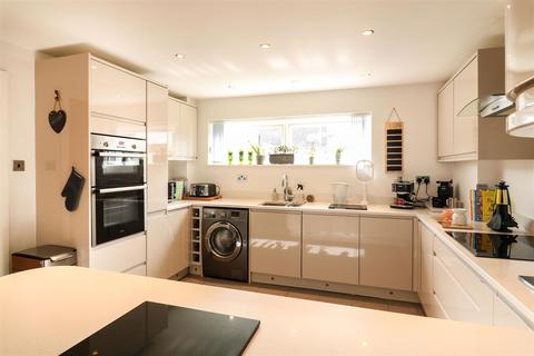59 Shawbridge, Harlow, CM19 4NL