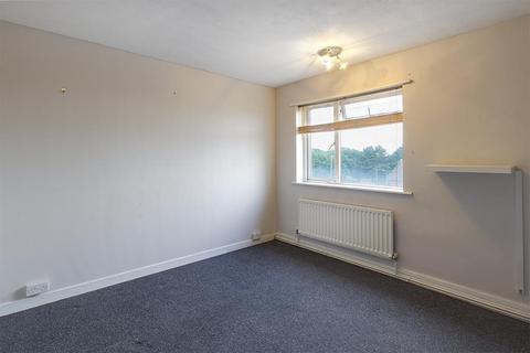 3 bedroom flat to rent - Foxcott Close, Southampton