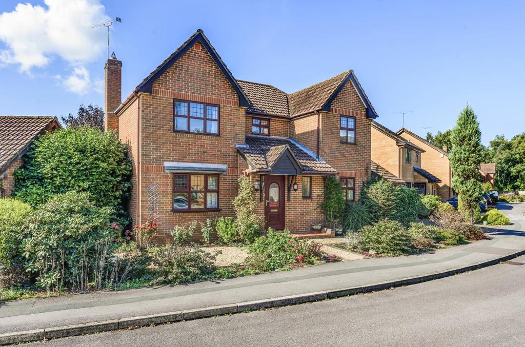 Collingbourne Drive, Valley Park, Chandler's Ford 4 bed detached house