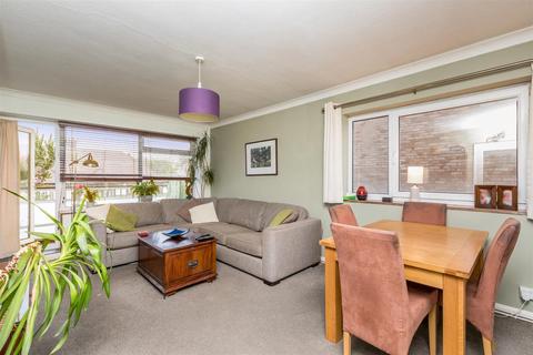 2 bedroom apartment for sale - Coniston Court, Holland Road, Hove